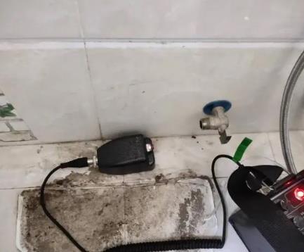 黄梅屋顶漏水维修公司分享下卫生间漏水的危害及解决方法